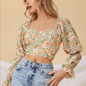 NWOT FLORAL GOING OUT TOP